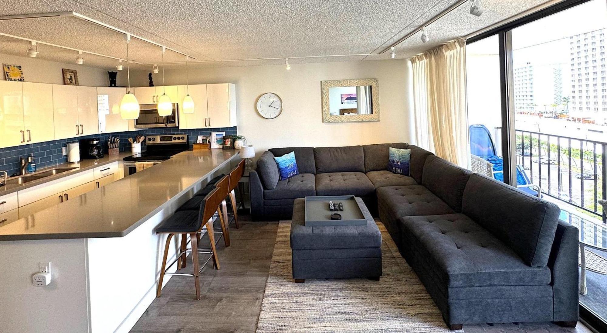 Waikiki Banyan Ohana Holiday home *