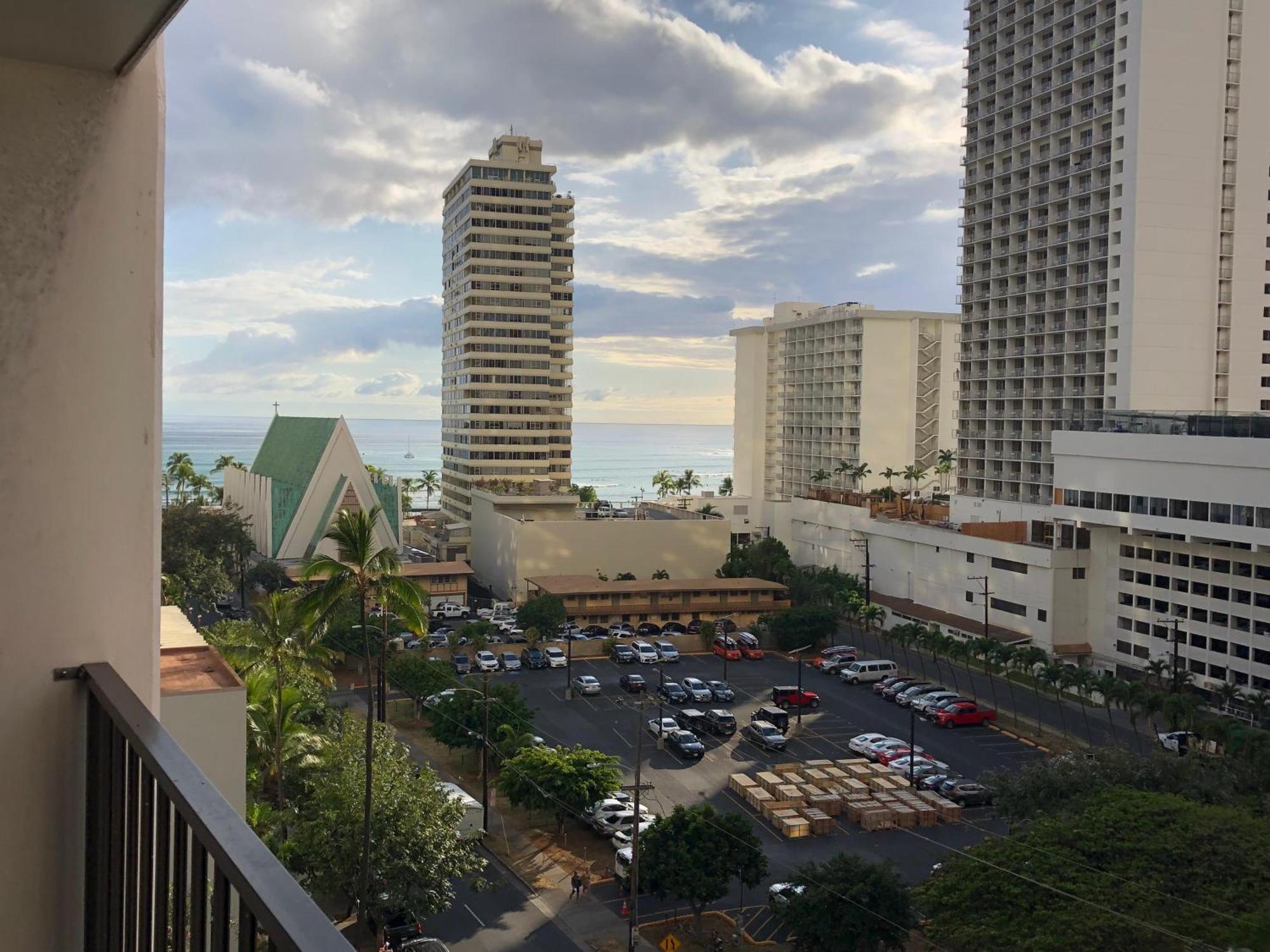 Waikiki Banyan Ohana *