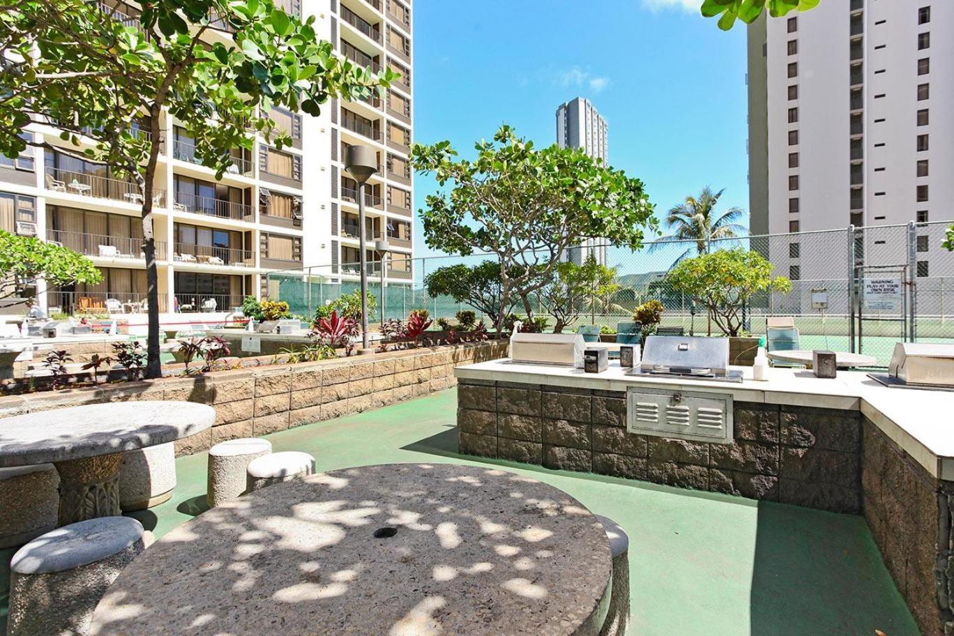 Waikiki Banyan Ohana Holiday home