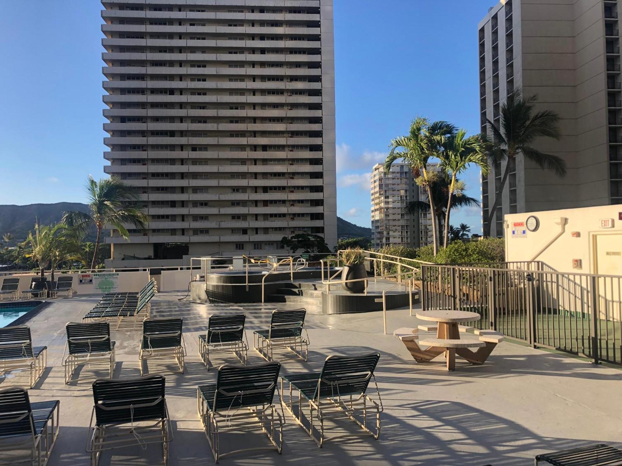 Waikiki Banyan Ohana *