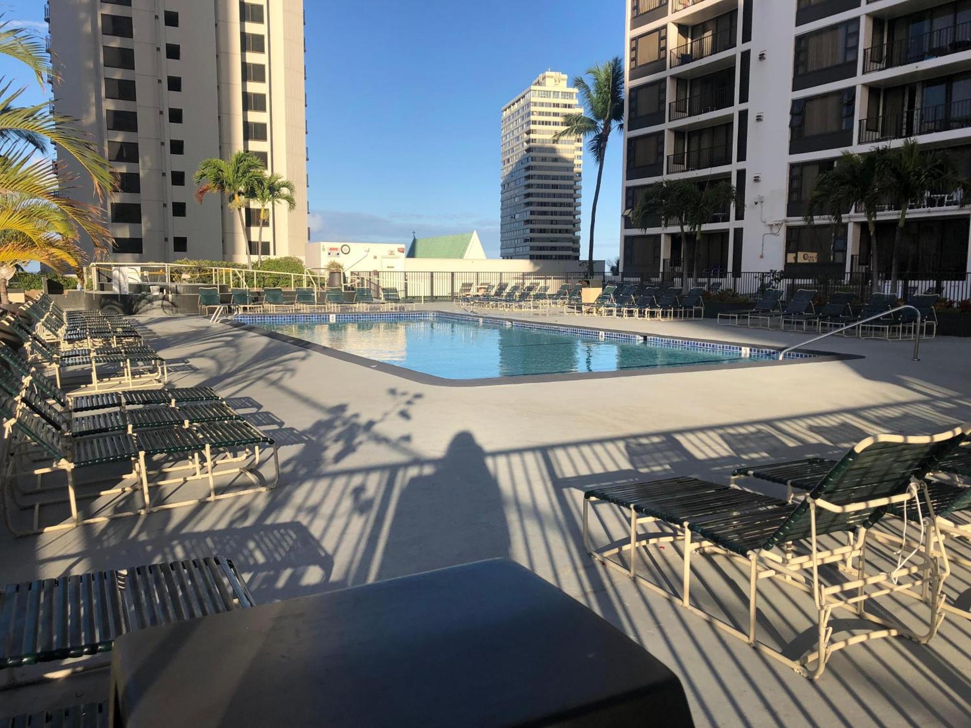 Waikiki Banyan Ohana Holiday home